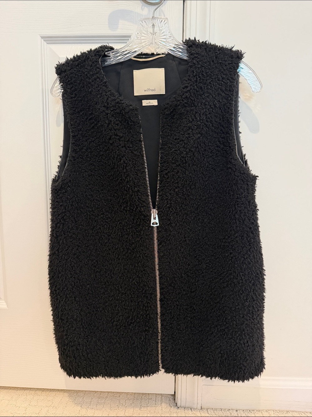 ARITZIA Wilfred Black Teddy Sherpa Zip Vest W Pockets